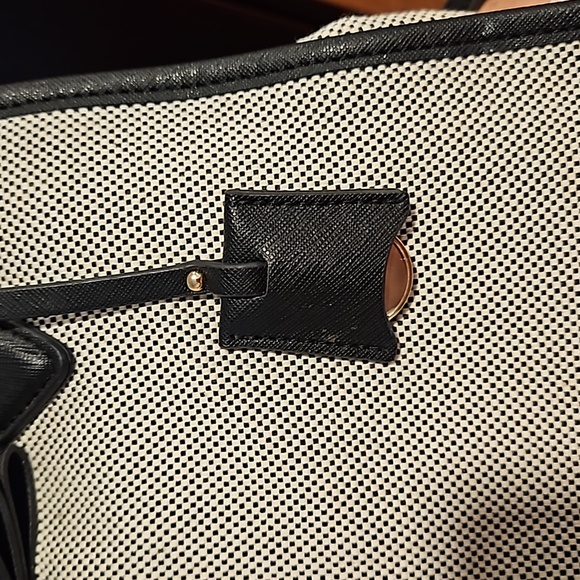 Karl Lagerfeld Paris Purse - Picture 4 of 7